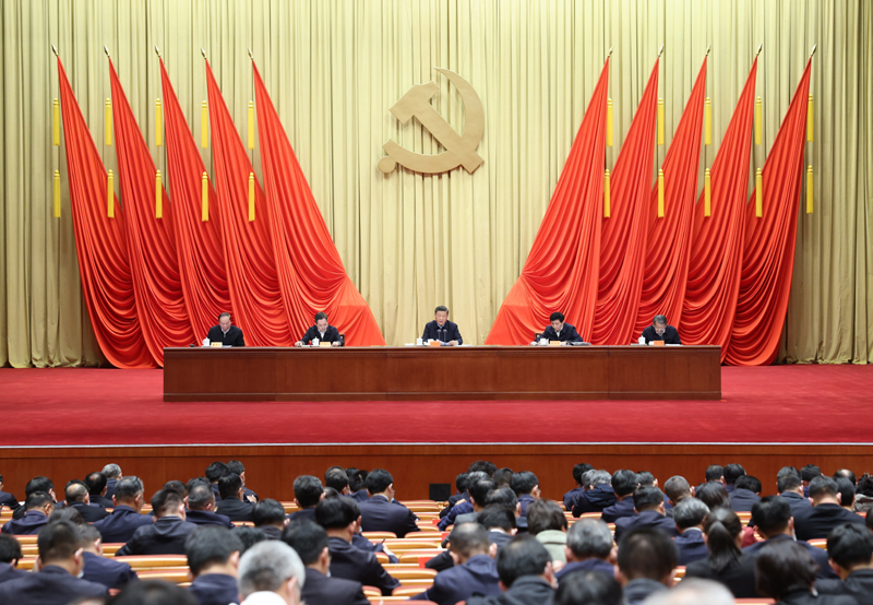 3月1日，2022年春季学期中央党校（国家行政学院）中青年干部培训班在中央党？。中共中央总书记、国家主席、中央军委主席习近平在开班式上宣布重要讲话。 新华社记者 刘彬 摄